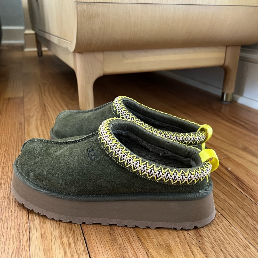 Tasman Platform Ugg in Green